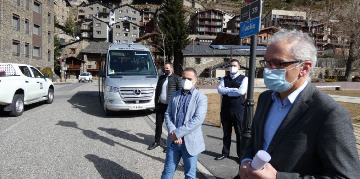 matge d’arxiu de la presentació del bus a la demanda Uclic.