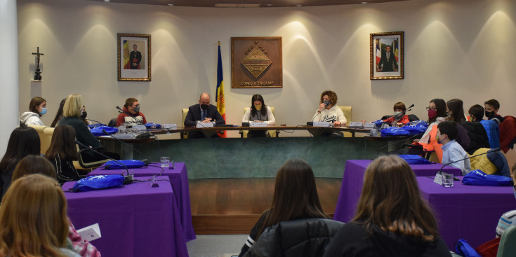 Un moment del Consell d’Infants celebrat ahir al matí al Comú d’Encamp.