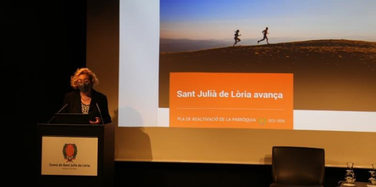 Montserrat Ronchera en la presentació del pla de reactivació econòmica de Sant Julià de Lòria, ahir.