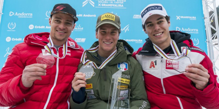 Christoph Krenn, Giovanni Franzoni i Lukas Feurstein amb els trofeus.