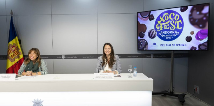 Conxita Marsol i Meritxell López presenten la iniciativa ‘Xocofest’.