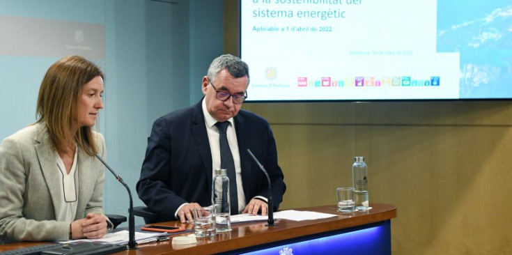 La presidenta de FEDA, Sílvia Calvó, i el director general de la companyia, Albert Moles, durant la compareixença d’ahir.