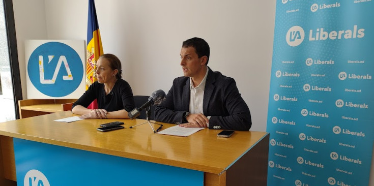 Jordi Gallardo i Maribel Lafoz a la roda de premsa.