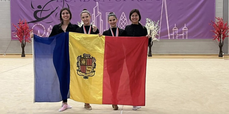 L’equip sènior de la FAG, al campionat de Londres.