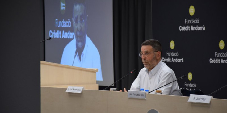 José Ramón Ubieto, durant la conferència d’ahir.