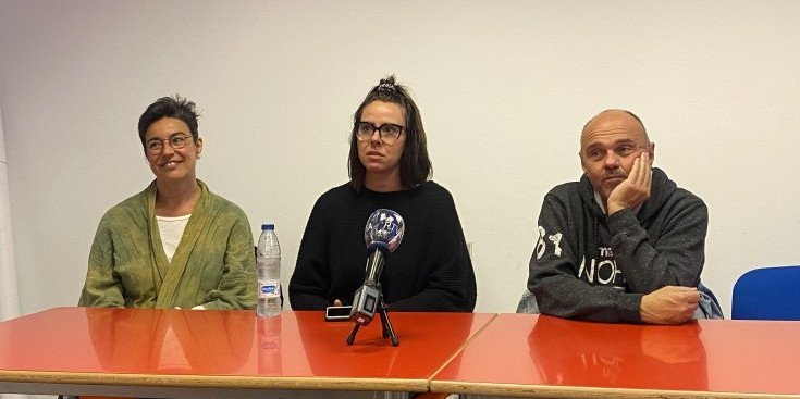 Marisa Santos, Carla Guinot i Gabriel Ubach, en una presentació dels sindicats dies enrere.
