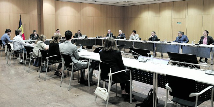 Fotografia general de la reunió de la segona taula de la reforma fiscal.