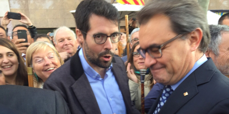 L'alcalde de la Seu d'Urgell, Albert Batalla, donant suport a Artur Mas.