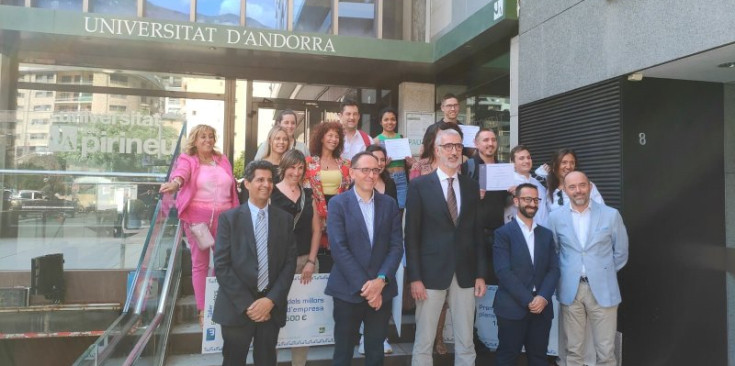 La foto de família del Taller d’Emprenedors 2022, ahir a l’UdA.