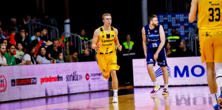 Borg durant un partit amb el Lenotvo Tenerife al Poliesportiu.