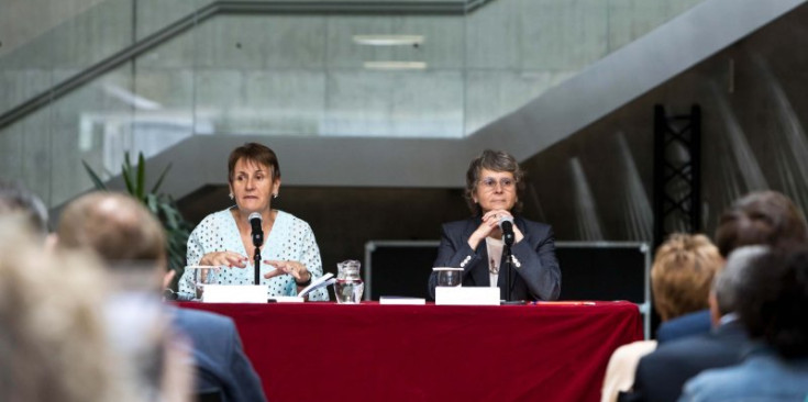 Roser Suñé i Susanna Vela presenten ‘Andorra, reptes de futur’.
