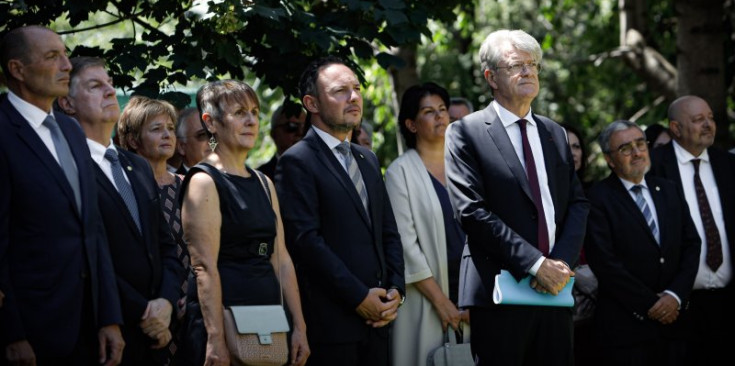 Les autoritats andorranes amb l'ambaixador francès, Jean-Claude Tribolet, durant la celebració del 14 de juliol d'enguany.