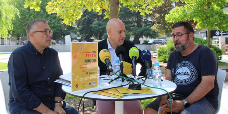 Valentí Closa, Joaquim Dolsa i Jaume Ambor durant la presentació de la festa major.  .