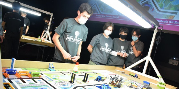 Un moment de la fase final de la darrera Micro First Lego League.