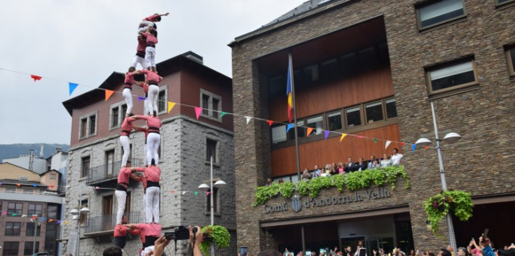 L’exhibició castellera a càrrec de la Colla Vella dels Xiquets de Valls.