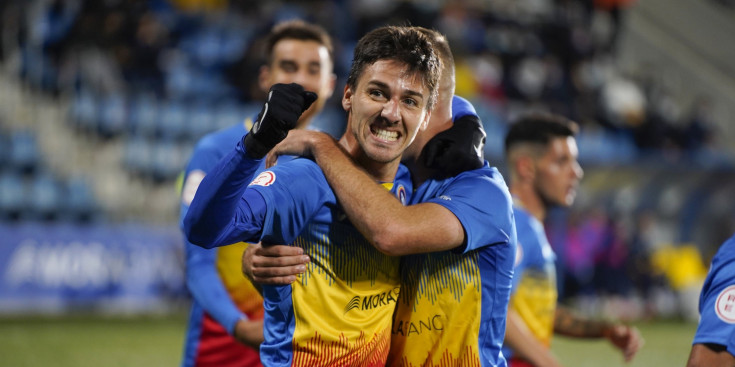 Riverola celebra un gol en un partit de la temporada passada.