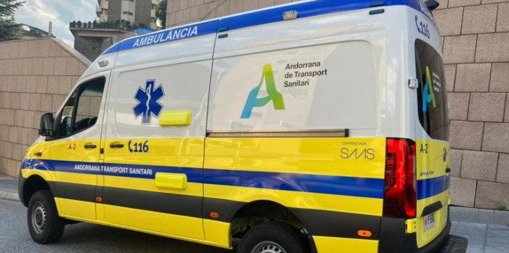 Una de les ambulàncies de la nova adjudicatària.