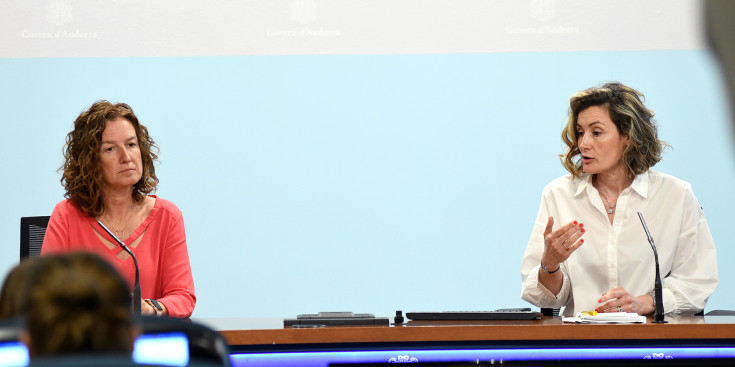 Silvia Calvó i Silvia Ferrer en una roda de premsa per presentar la campanya d'Economia Circular.