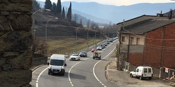 La carretera N-260, al tram entre Castellciutat i Montferrer.