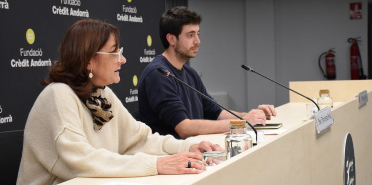 Francesca Ros i Arnau Calvet, durant la roda de premsa d’ahir.