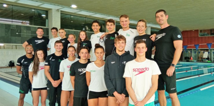 L'equip francès de natació, al Pas de la Casa.