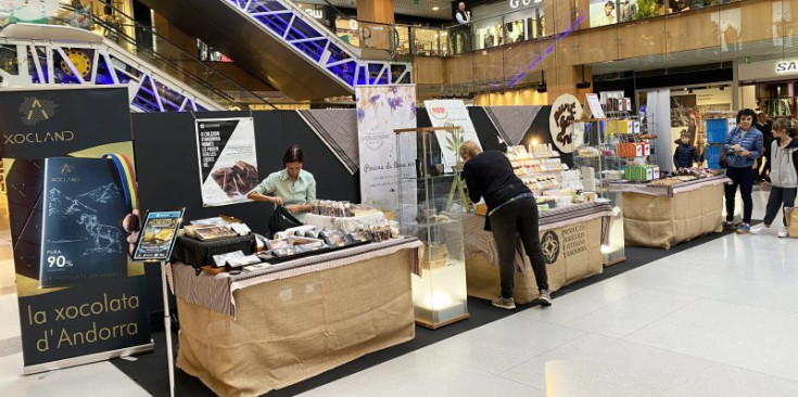 La Mostra de Productes Agrícoles i Artesans que aquest cap de setmana ha acollit l’illa Carlemany.