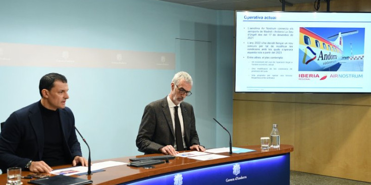 Jordi Gallardo i Èric Bartolomé, ahir en roda de premsa a l’edifici administratiu del Govern.