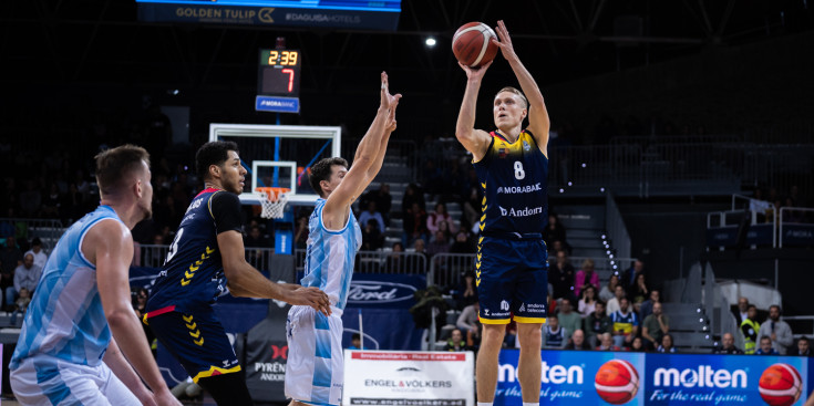 Borg durant l'últim partit contra el Burgos al Poliesportiu.