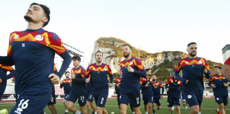 L’entrenament previ d’ahir de la selecció andorrana al Victoria Stadium.