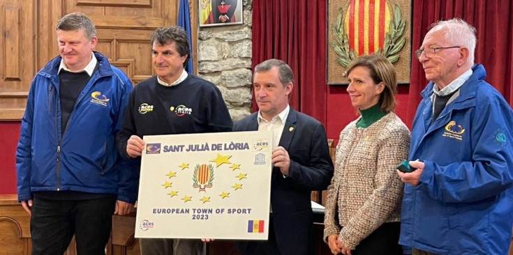 Els cònsols de Sant Julià de Lòria, Josep Majoral i Mireia Codina, i els representants d'ACES Europe.