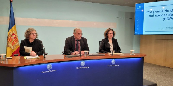 Rosa Vidal, Albert Font i Montserrat Puig, durant la roda de premsa d’ahir.