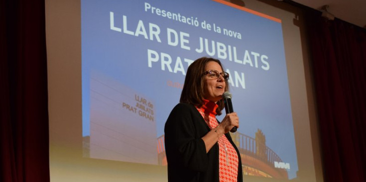 Gili durant la reunió de poble sobre la llar de jubilats, ahir.