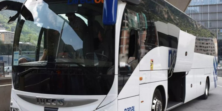 Un autobús a l’estació Nacional d’autobusos