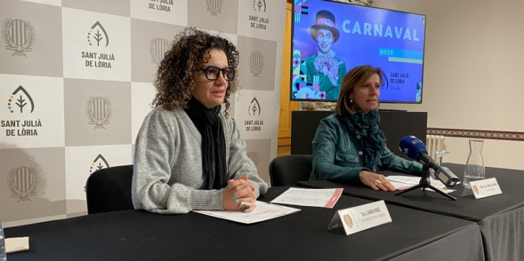 La cònsol menor laurediana, Mireia Codina, i la cap del servei d’Activitats Culturals, Laura Rogé, durant la roda de premsa d’ahir.
