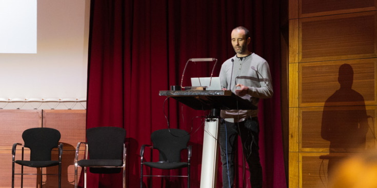Oriol Travesset a la presentació de l’estudi sobre l’eficiència energètica del pavelló del Prat Gran