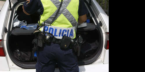Imatge d'un agent del cos de Policia d'Andorra.