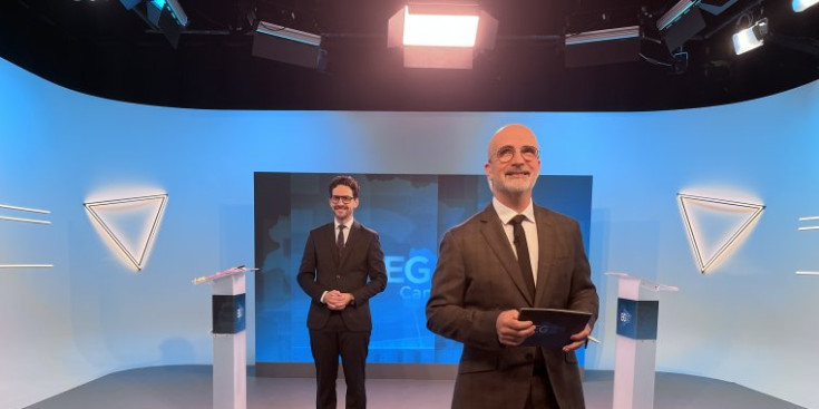 El candidat Guillem Casal durant el debat electoral, ahir al vespre.