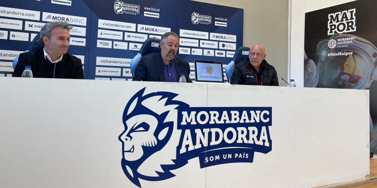 Roda de prensa d’ahir amb Justo Ruiz, Gabriel Fernández i Joan Saurí.