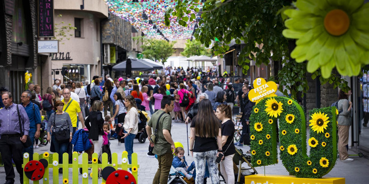 Una imatge d'una edició anterior de la Festa de la primavera al carrer Callaueta.