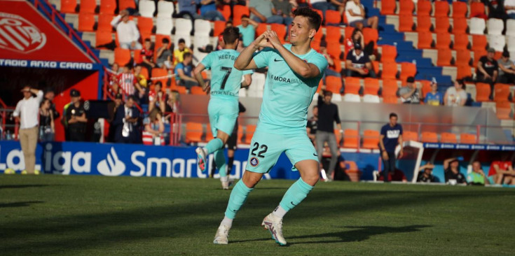 Iván Gil celebra el seu gol, que va suposar l’empat, al partit d’ahir.
