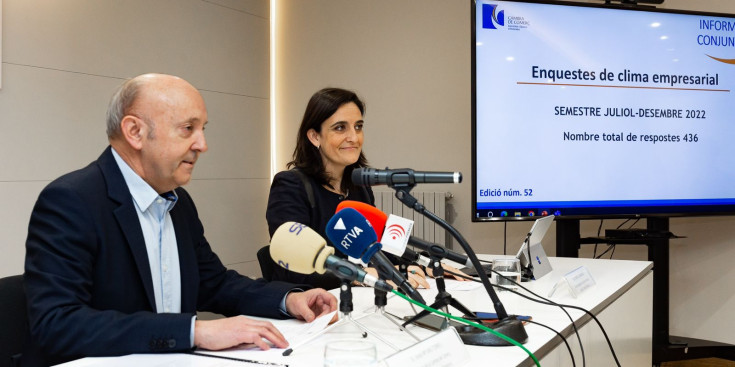 El president de la Cambra de Comerç, Josep Maria Mas, i la directora adjunta, Sol Rossell, ahir a la presentació de l’estudi.