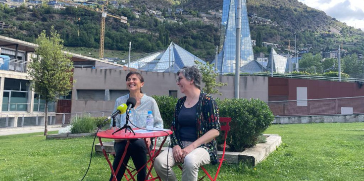 Cèlia Vendrell i Isabel Rogé en la roda de premsa d’ahir.