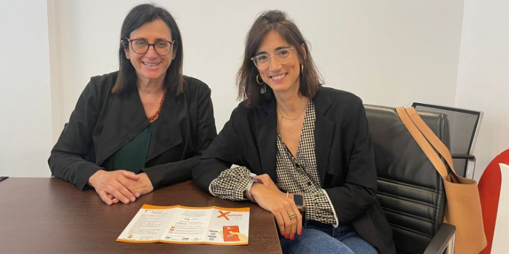 La presidenta de la Fundació iSYS, Imma Grau i la vocal d’ADA, Cristina Royo.