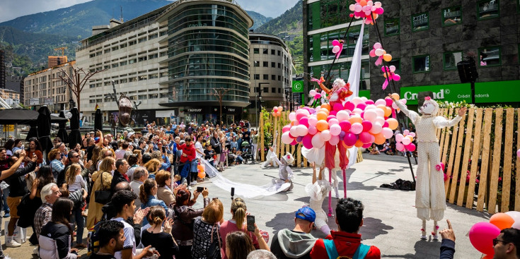 L'exhibició inaugural de l''Andorra la Vella en flor', 'Flors de la meva ciutat'.