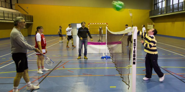 L’equip de bàdminton d’Special Olympics entrena a l’Escola Andorrana de la Margineda.