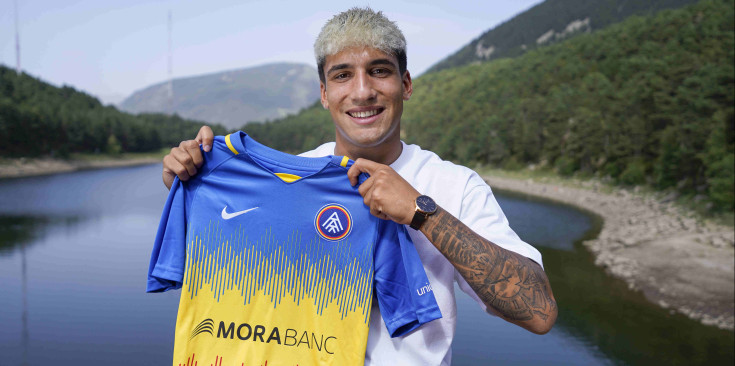Benito amb la samarreta de l’FC Andorra, que defensarà aquest curs.