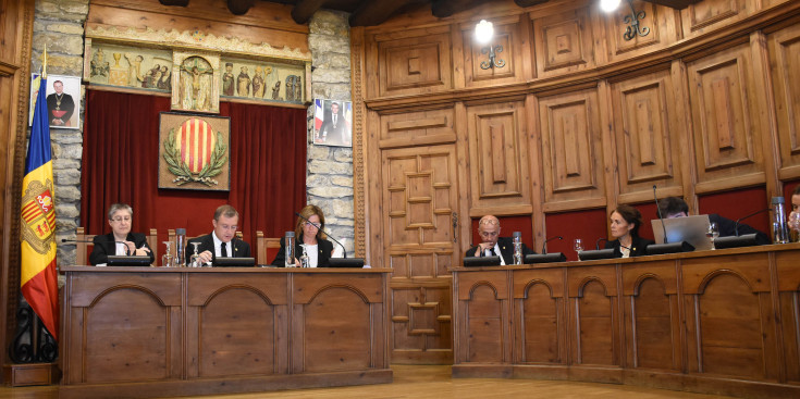 Un moment de la sessió ordinària del consell de comú de Sant Julià de Lòria d'aquest dijous.
