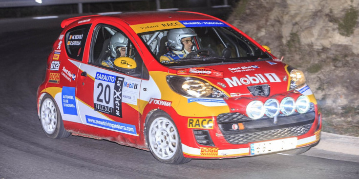 Marcel Besolí, en el Ral·li 2000 Viratges amb el seu Peugeot 107.