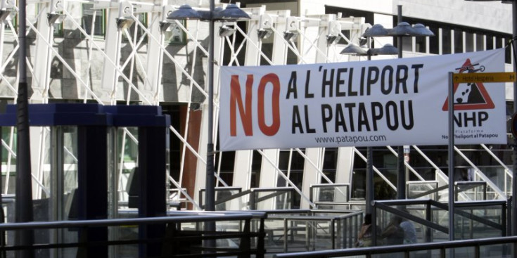 Una pancarta que rebutjava l’heliport al Patapou al 2012.