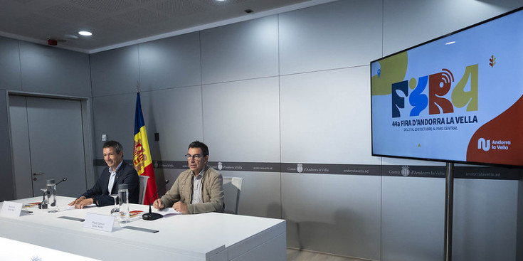 El cònsol major, David Astrié, i el cònsol menor, Miquel Canturri, ahir en la roda de premsa al Centre de Congressos d’Andorra la Vella.
